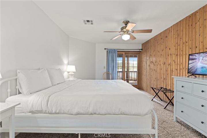 Direct Lakefront View King Bedroom on the Second Floor