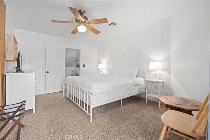 Direct Lakefront View King Bedroom on the Second Floor