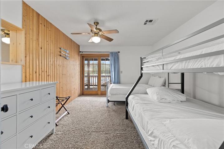 Direct Lakefront View Second Floor Bedroom, sleeps 5