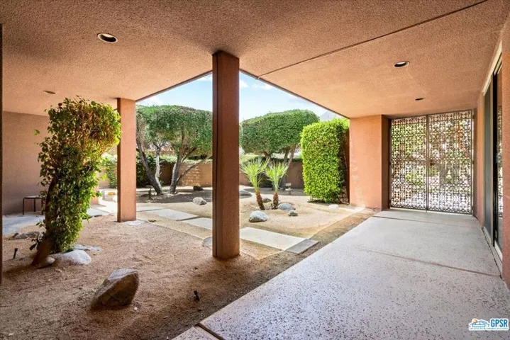 Entry Courtyard