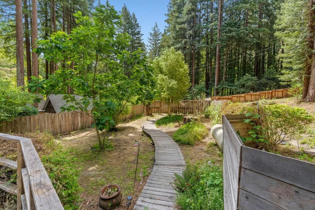 564 Lilac Avenue, Boulder Creek, California 95006 home-pic-23
