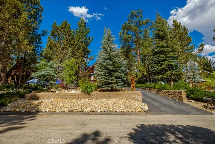 431 Dorset Drive, Big Bear City, California 92314