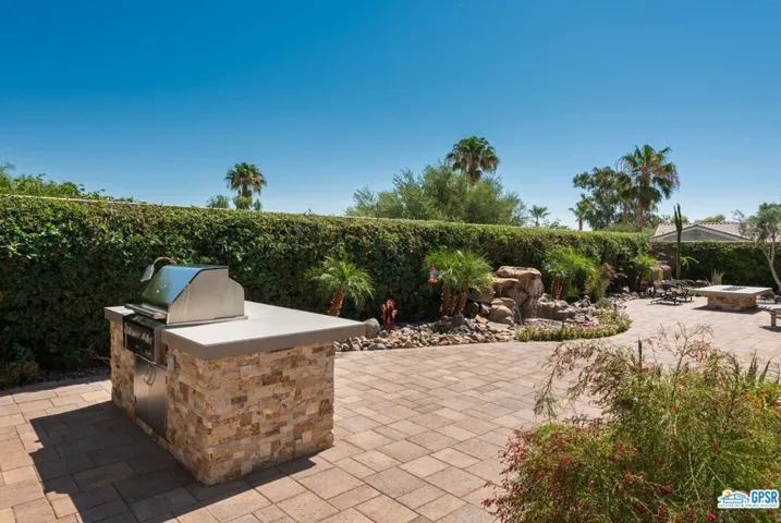 Built-In BBQ Island