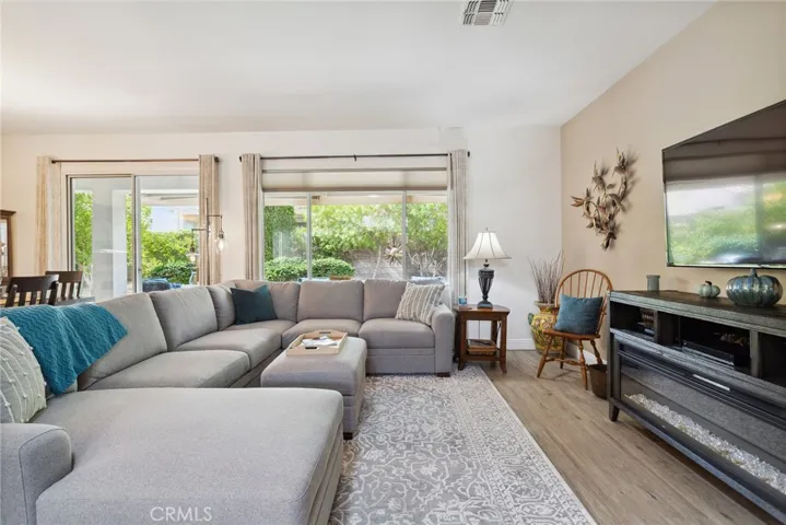 LOTS OF LIGHT WITH LARGE WINDOWS