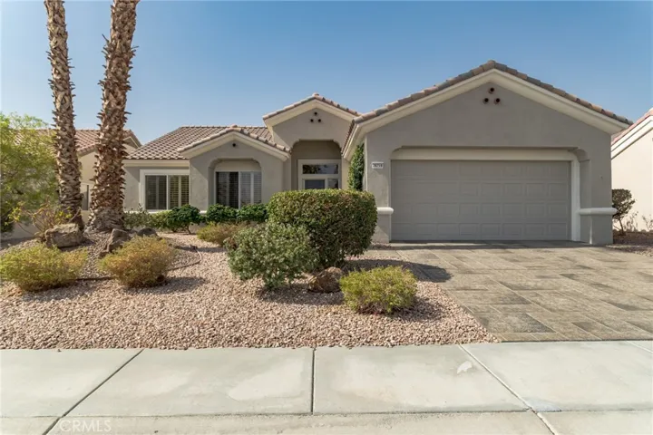 YOUR PRIVATE DESERT OASIS! WELL MAINTAINED! CURB APPEAL! EASY MAINTENANCE!