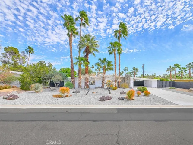 278 N Sunset Way, Palm Springs, California 92262