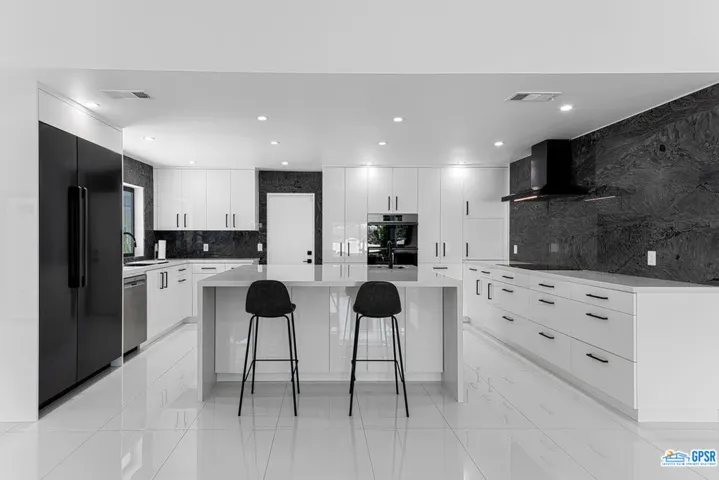 1627 Paseo De La Palma, Palm Springs, California 92264
