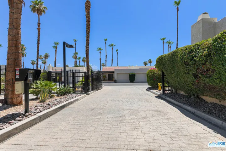 1627 Paseo De La Palma, Palm Springs, California 92264