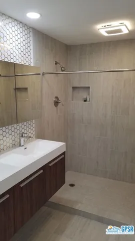 Master bedroom shower