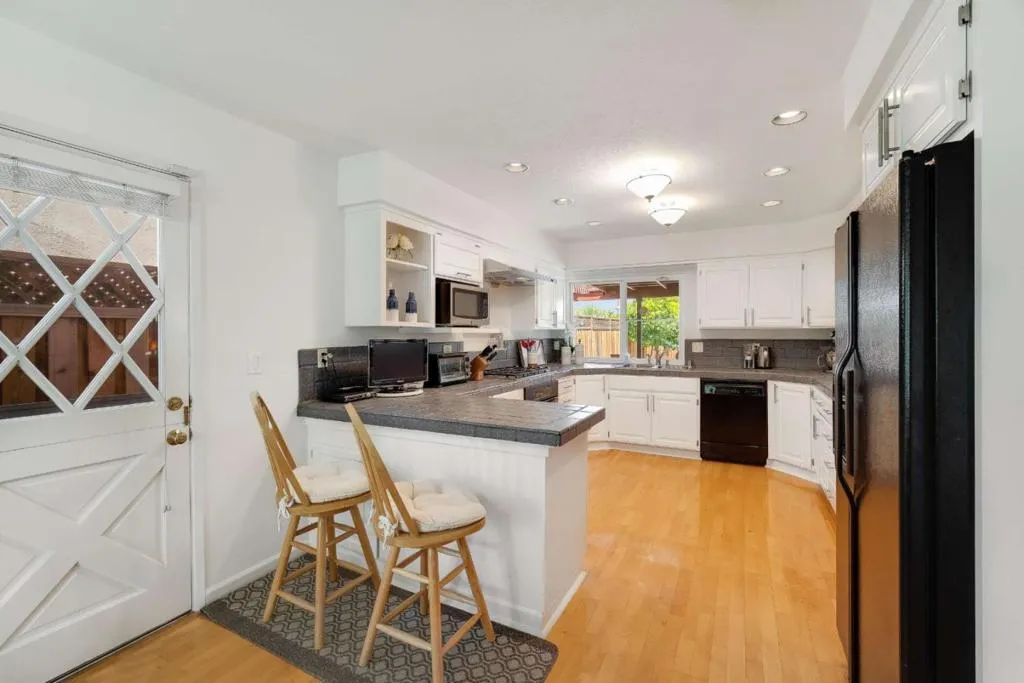 , California home-pic-11