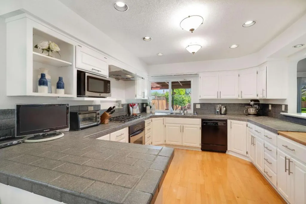 , California home-pic-12