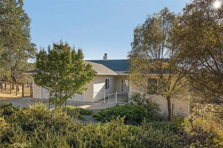 18785 Oak Grove Road, Hidden Valley Lake, California 95467