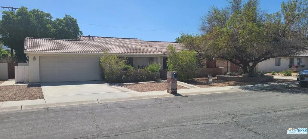 2235 N Los Alamos Road, Palm Springs, California 92262