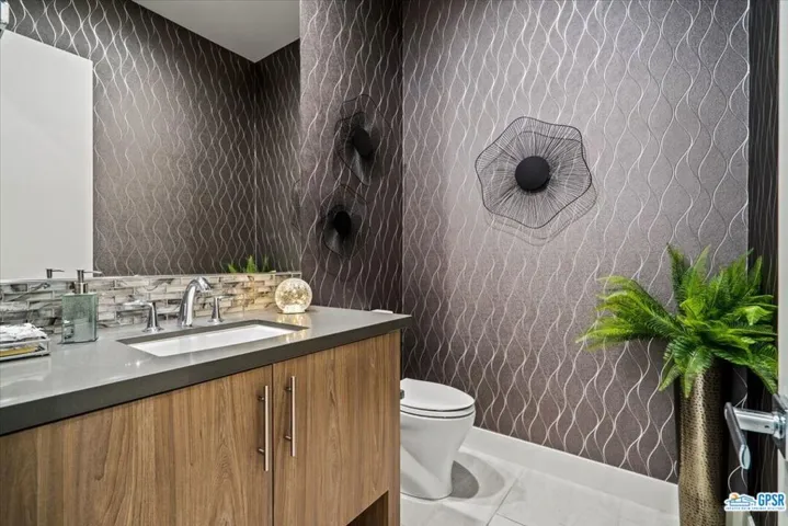 Powder room