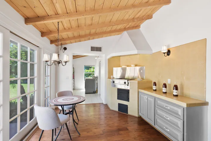 Kitchen 4
