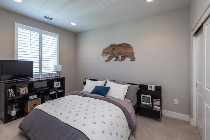 196 E Main Avenue, Morgan Hill, California 95037