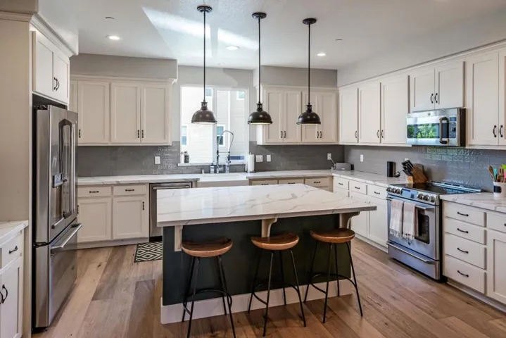 196 E Main Avenue, Morgan Hill, California 95037