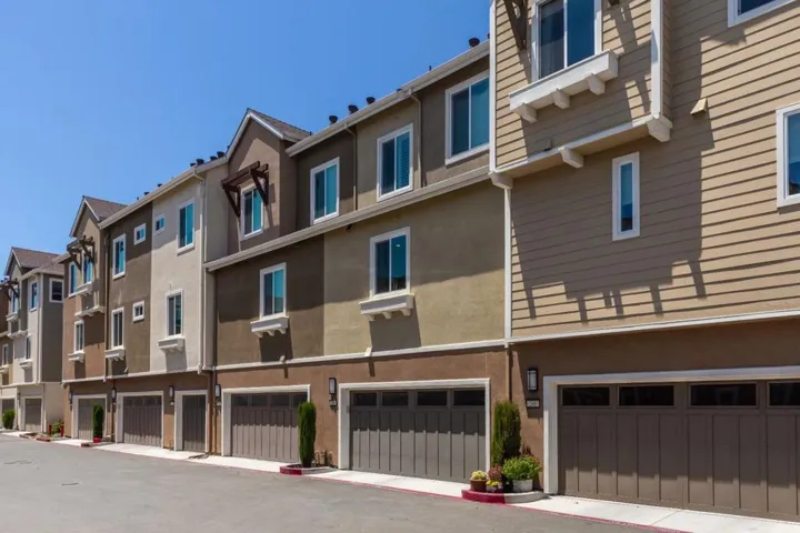 196 E Main Avenue, Morgan Hill, California 95037