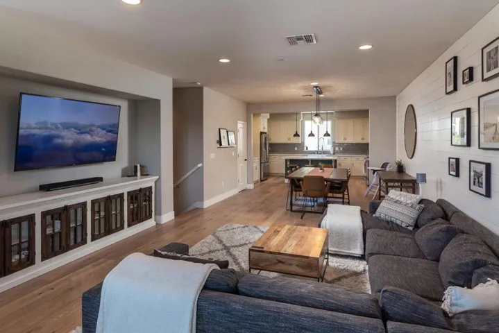 196 E Main Avenue, Morgan Hill, California 95037