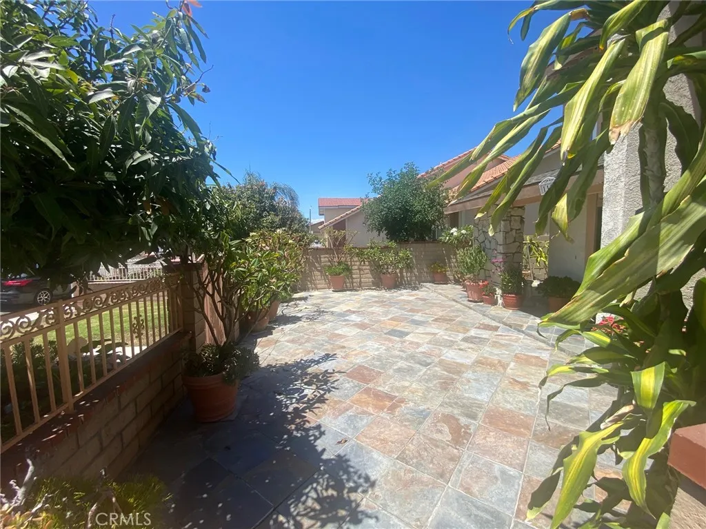 1150 N Brantford Street, Anaheim, California 92805 home-pic-12