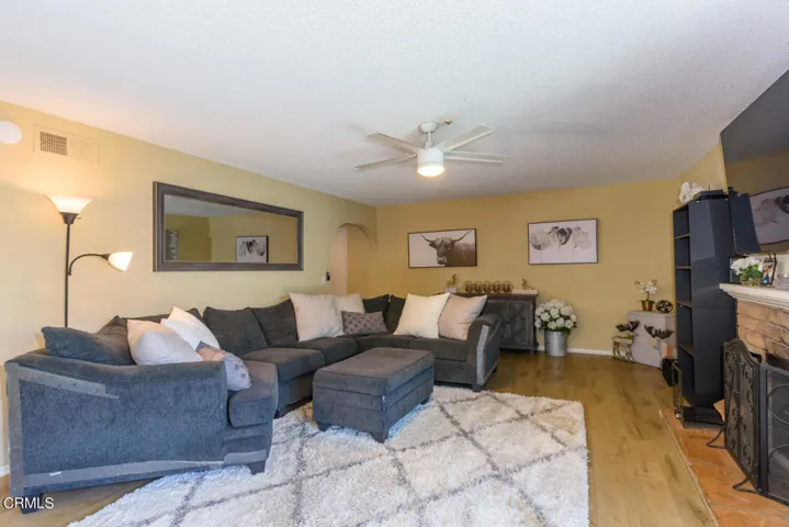 1895 Rowland Ave Camarillo CA 93010 USA-