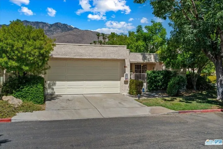 1433 Versailles Drive, Palm Springs, California 92264
