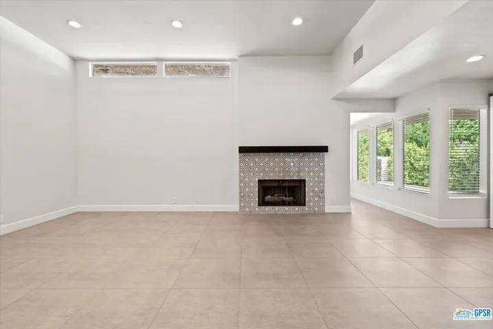 1433 Versailles Drive, Palm Springs, California 92264