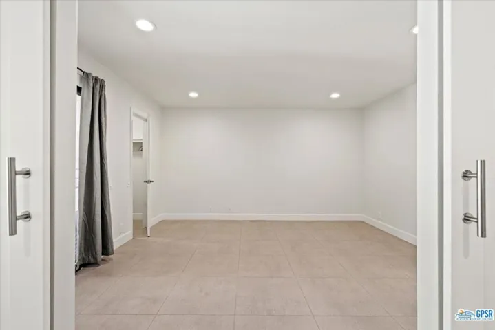 1433 Versailles Drive, Palm Springs, California 92264