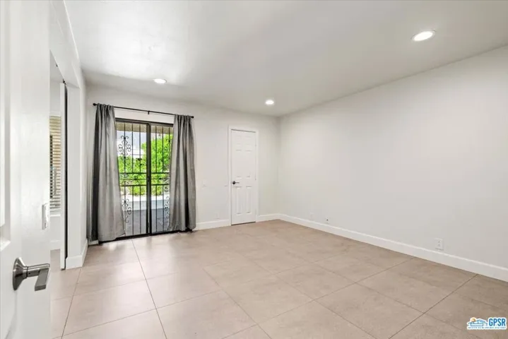 1433 Versailles Drive, Palm Springs, California 92264