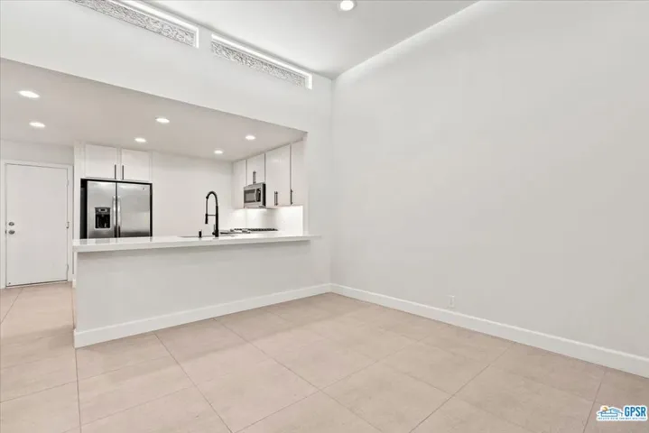 1433 Versailles Drive, Palm Springs, California 92264