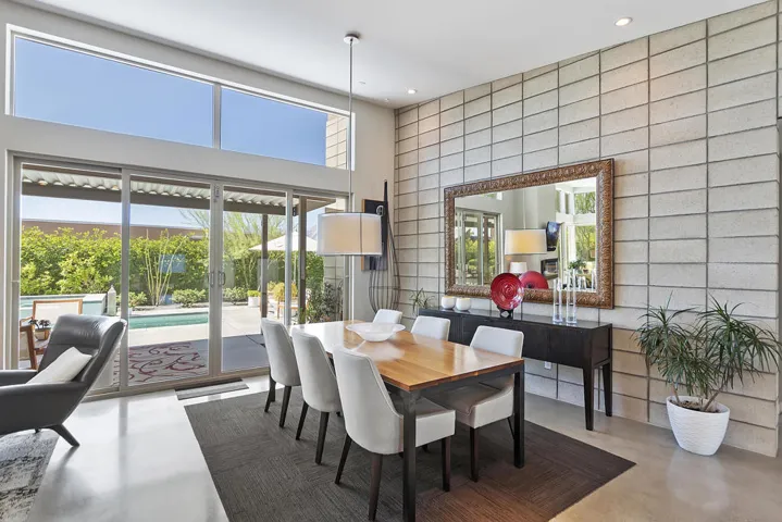007_Dining Area
