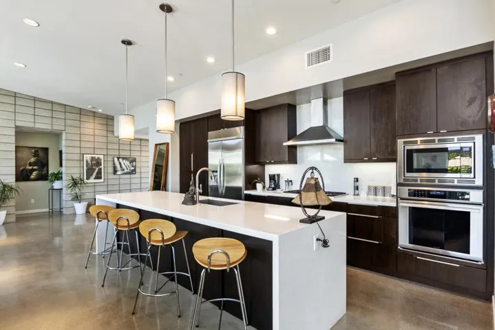 014_Quartz Counters