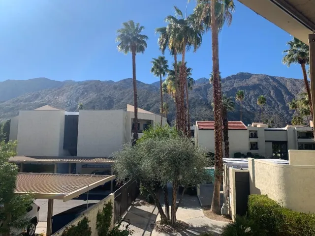 Spectacular Mountain Views Abound