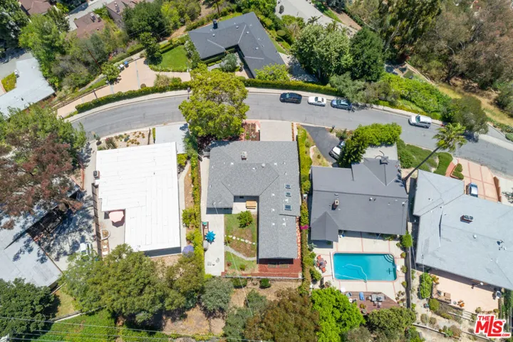 345 Sequoia Drive, Pasadena, California 91105
