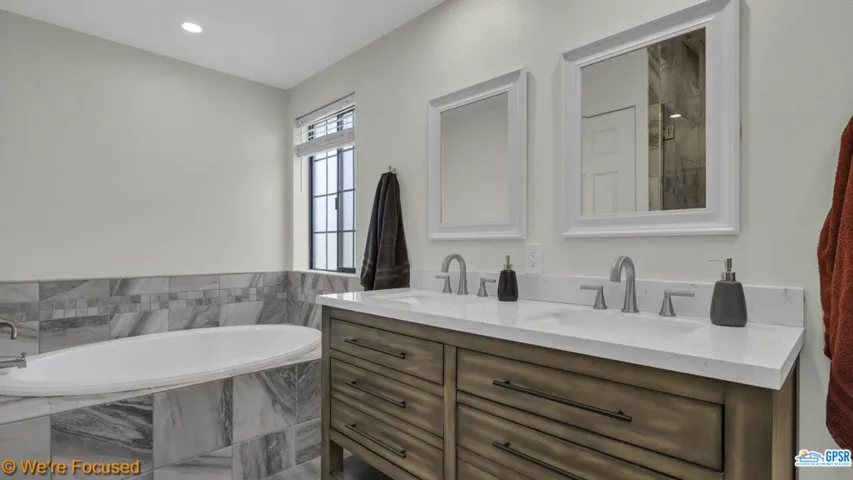 49305 Balada Court, La Quinta, California 92253