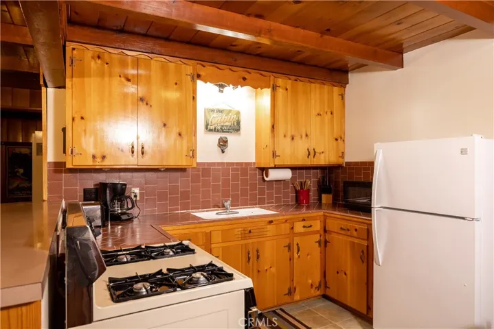 328 E Mojave Boulevard, Big Bear City, California 92314