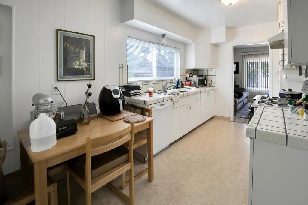 734 Linden Avenue, Burlingame, California 94010 home-pic-15