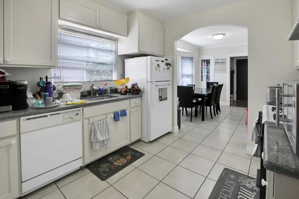 734 Linden Avenue, Burlingame, California 94010 home-pic-5