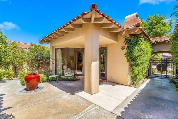 212 Loch Lomond Road, Rancho Mirage, California 92270