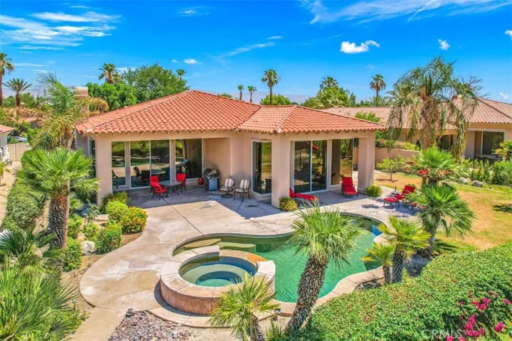 212 Loch Lomond Road, Rancho Mirage, California 92270