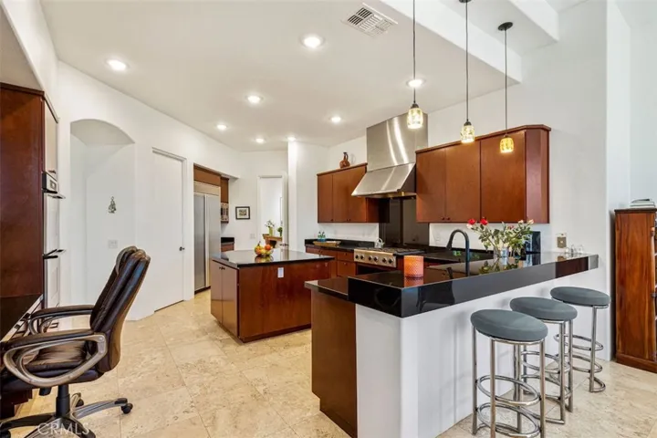 212 Loch Lomond Road, Rancho Mirage, California 92270