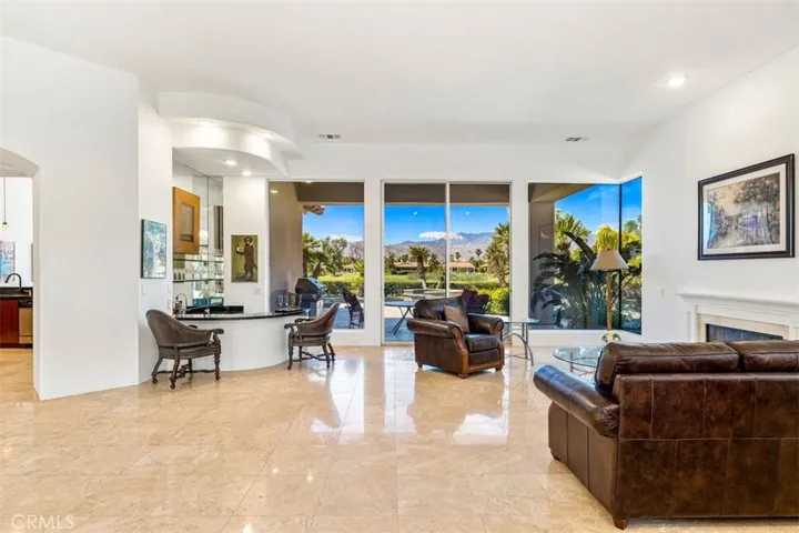 212 Loch Lomond Road, Rancho Mirage, California 92270