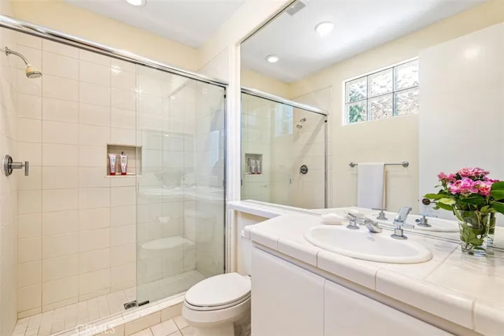 212 Loch Lomond Road, Rancho Mirage, California 92270