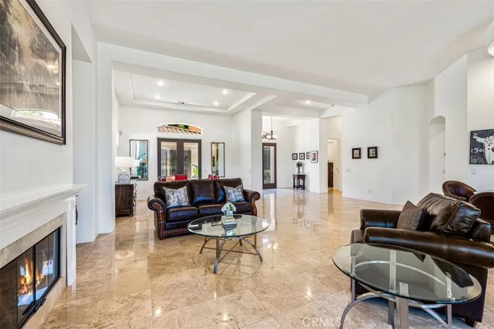 212 Loch Lomond Road, Rancho Mirage, California 92270