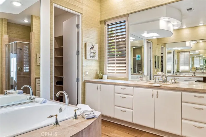 DOUBLE SINKS