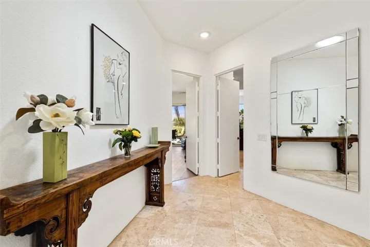 212 Loch Lomond Road, Rancho Mirage, California 92270