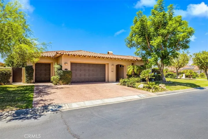 212 Loch Lomond Road, Rancho Mirage, California 92270