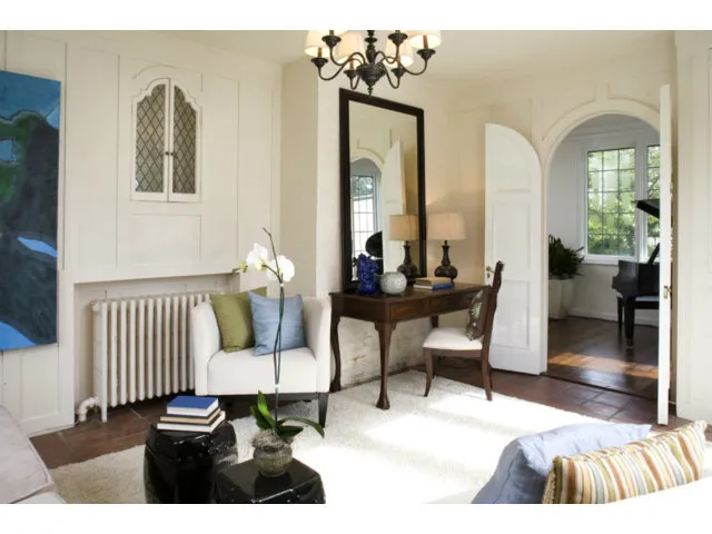 812 Irwin Drive, Hillsborough, California 94010
