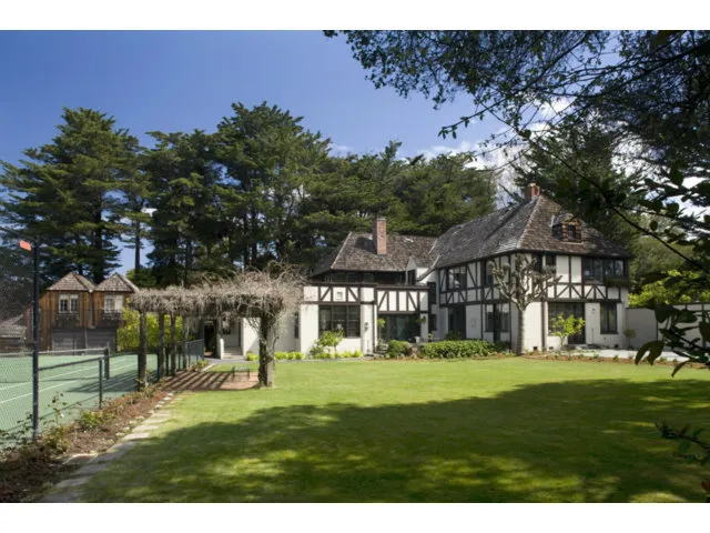 812 Irwin Drive, Hillsborough, California 94010
