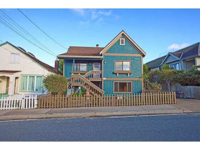 515 Fountain Avenue, Pacific Grove, California 93950